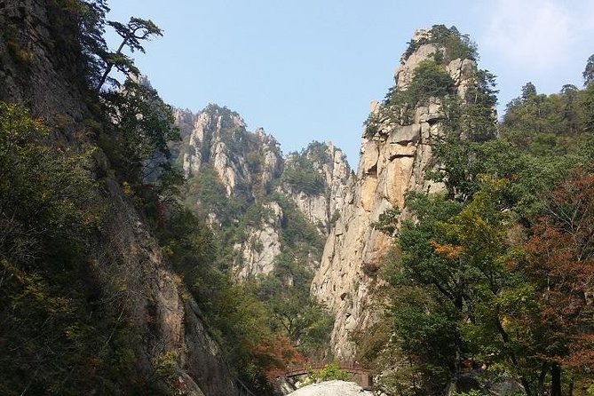 2-Day Hike through the Scenic Valleys of Mt. Seoraksan from Seoul - Fitness, clothing, and practical preparation