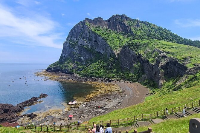 2-days Private Taxi Tour in Jeju Island - FAQ