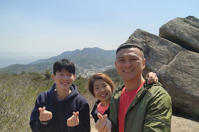 4-Hours Hiking and Tasting Rice Wine in the Mountain of Busan - The social side of the four-hour outing