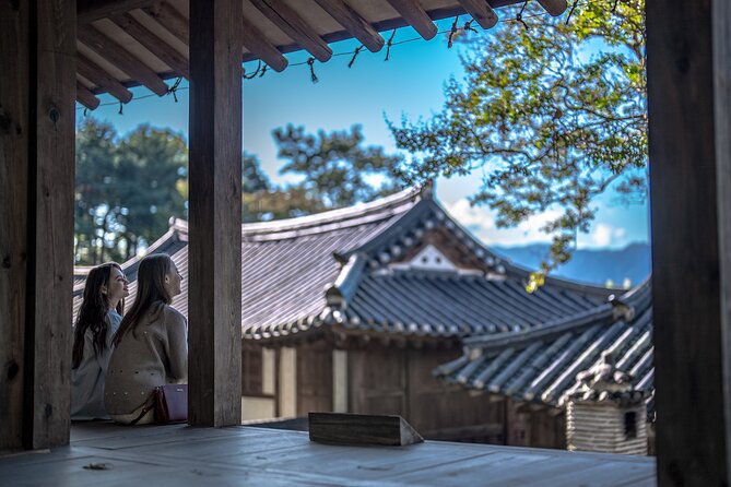 5-Day Korea Golden route by K-shuttle Tour from Seoul Including Busan, Yeosu - Guides, buses, and the daily rhythm