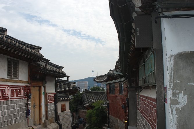 8 Hours Private tour with top attractions in Seoul - The National Folk Museum adds daily life