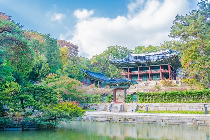 Afternoon Half Day Seoul City Tour, visit Queen's dorm - Hotel pickup and the value of included transport