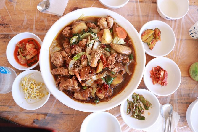 Andong Hahoe Folk Village Day Tour From Busan - A 20-minute look at Andong soju and local food