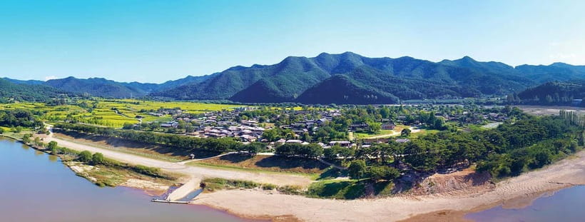 Andong: UNESCO Sites, Mask Dance, and Secret Garden & Bridge - Byeongsan Seowon and the world of Joseon scholars