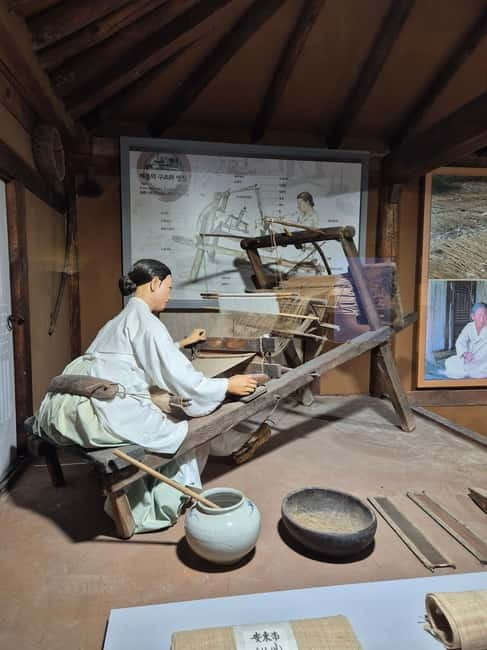Andong: UNESCO Sites, Mask Dance, and Secret Garden & Bridge - Hahoe Folk Village: homes, halls, and local craft