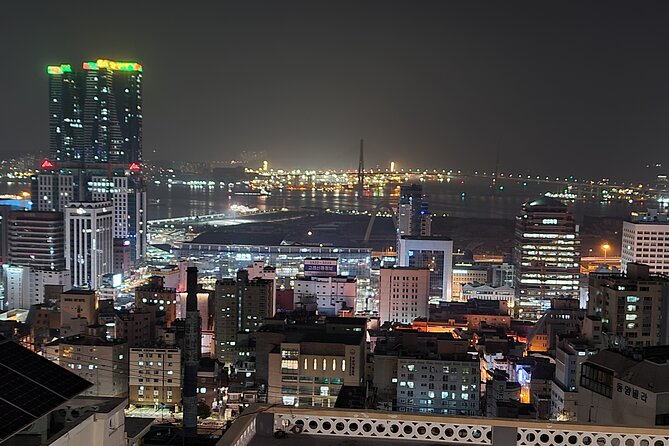 Best Busan night views : Mountain observatory streets - Kim Minbu Observatory and Yu Chi-hwan Postbox Observatory