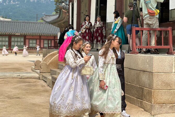 Best Seoul City Tour (Gyeongbokgung Palace,Insadong,Namsan Tower) - Gwangjang Market and the lunch decision