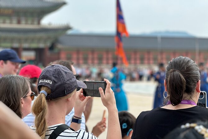 Best Things to Do - Half Day Seoul Trip (Seoul Palace & Temple) - Guides make the biggest difference