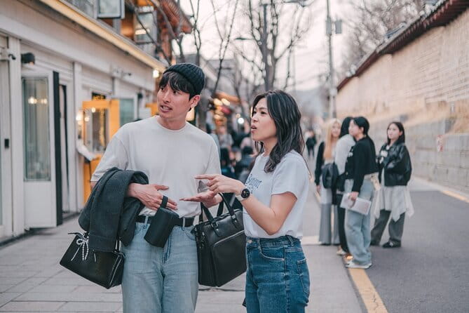 Beyond Seoul: Starfield Library, Hwaseong Fortress & Cave Quest - What the guides add to the experience