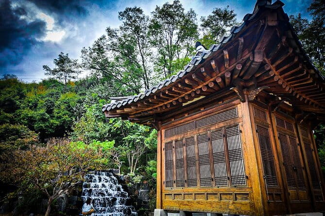 Buam dong Walking Tour Art, History and Parasite in Seoul - Changuimun Gate and the Seoul City Wall