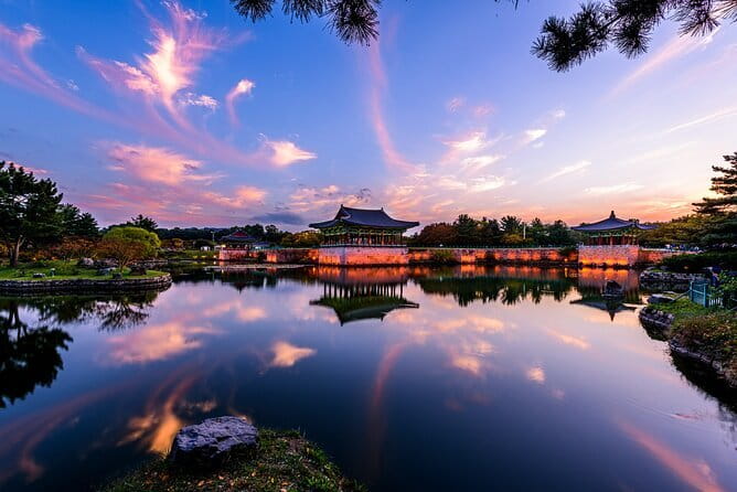 Busan Full-Day City Tour with Gamcheon Village, Sea Temple & more - Songdo Skywalk and the optional cable car