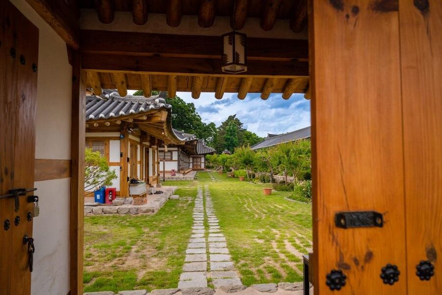 Busan: Gyeongju Guided Day Trip to Three Kingdoms Capital - Why Gyeongju makes a strong day trip from Busan