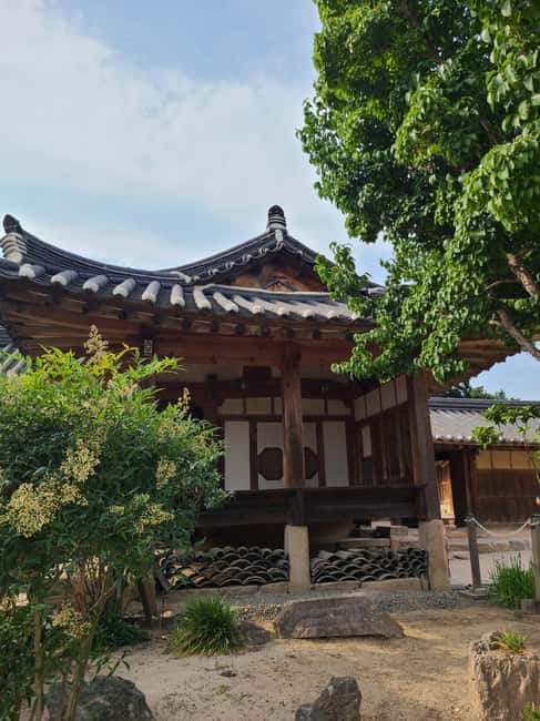 Busan: Gyeongju UNESCO Legacy Tour with National Museum - Museum treasures or Daereungwon tombs