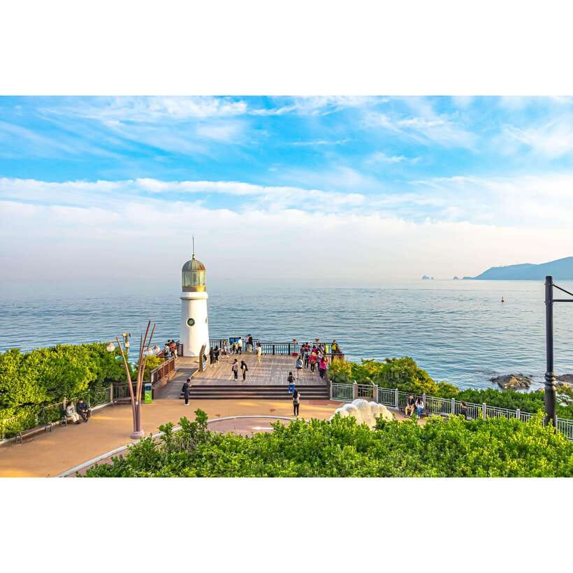 Busan: Haeundae 100-Minute Walking Tour - What makes Ingyu Kim’s guiding style useful