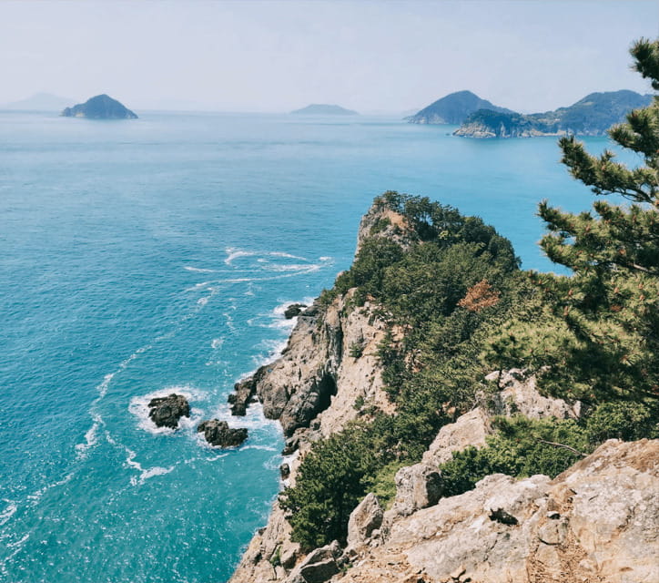 Busan: Hidden Gem Geoje & Oedo Botania Island & Cable car - Group size, guides, and the pace of the day