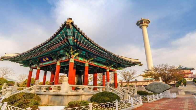 Busan: Jagalchi Market & Gamcheon village Walking Tour - Yongdusan Park and Busan Tower views