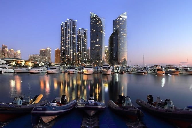 Busan Night Food Market with Night View points - Korean BBQ, traditional pubs, and the evening meal