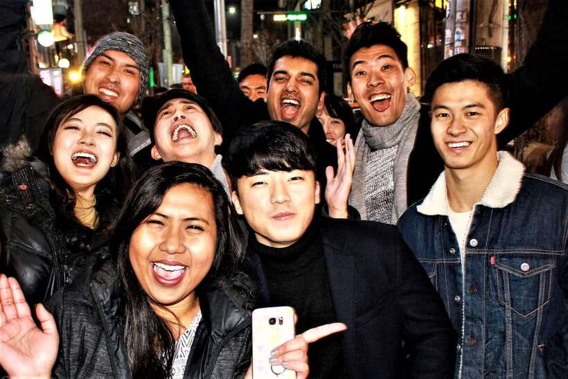 Busan: Pub Crawl with Friends - Gwangalli Beach on Friday, Seomyeon on Saturday