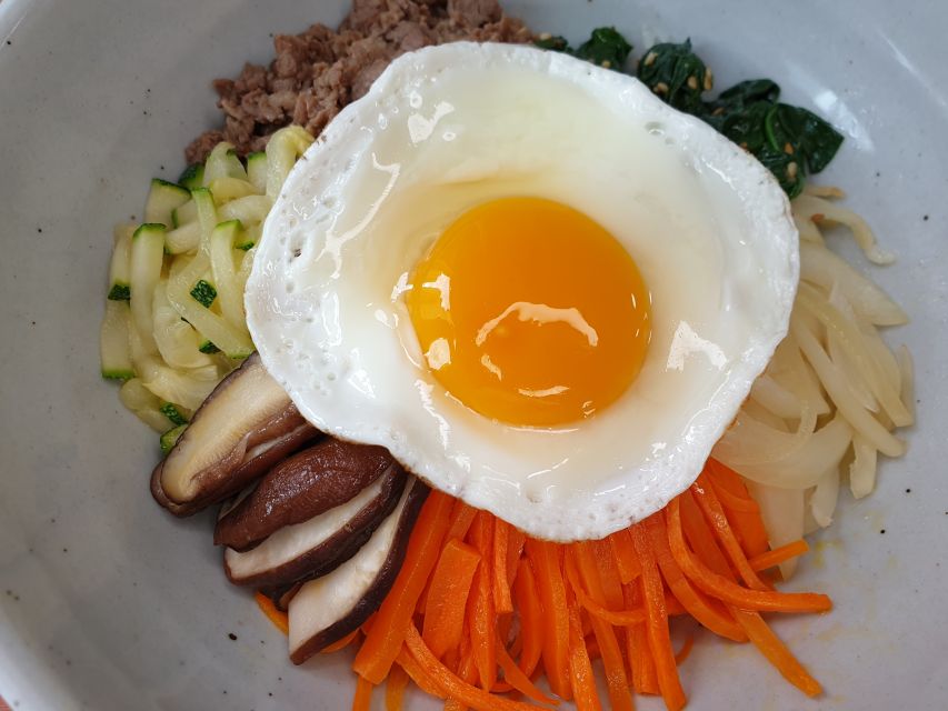 Busan: Small-Group Traditional Korean Food Cooking Class - Preparing bibimbap step by step