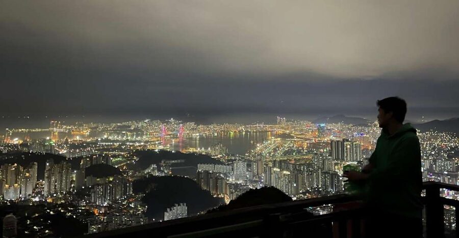 Busan: The Best Night View Small Group Tour - The 30-minute café stop