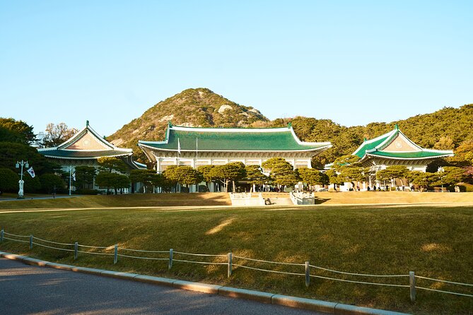 (Closed) Korea’s White House Walking Tour Blue House - Yeongbingwan, where Korea welcomed foreign leaders