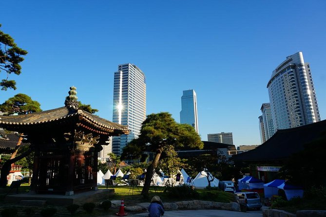 Customized Private Seoul tour: Palace, Market etc(Airport Option) - Markets where lunch becomes part of the tour