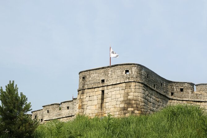 Day Trip to UNESCO: Suwon Fortress Adventure from Seoul - Hwaseong Haenggung Palace in just 30 minutes