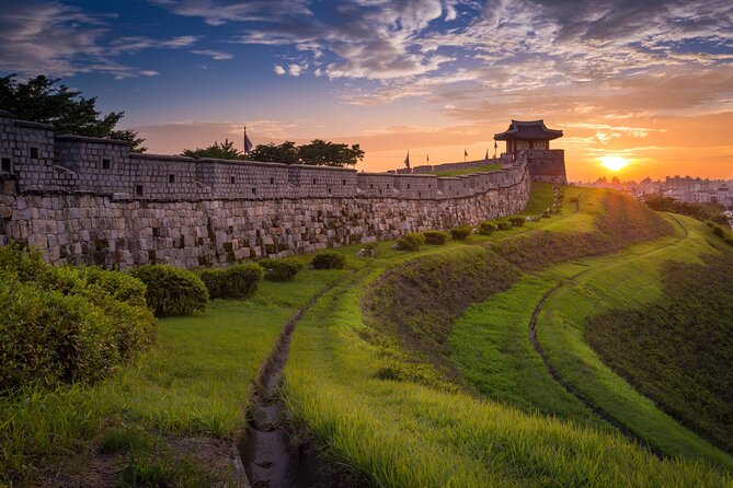 Day Trip to UNESCO: Suwon Fortress Adventure from Seoul - Guides make the difference here