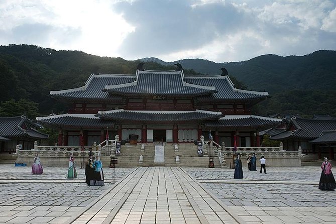 Day Trip to Yongin Daejanggeum and Korean Folk Village from Seoul - Transport, group size, and the pace of the day