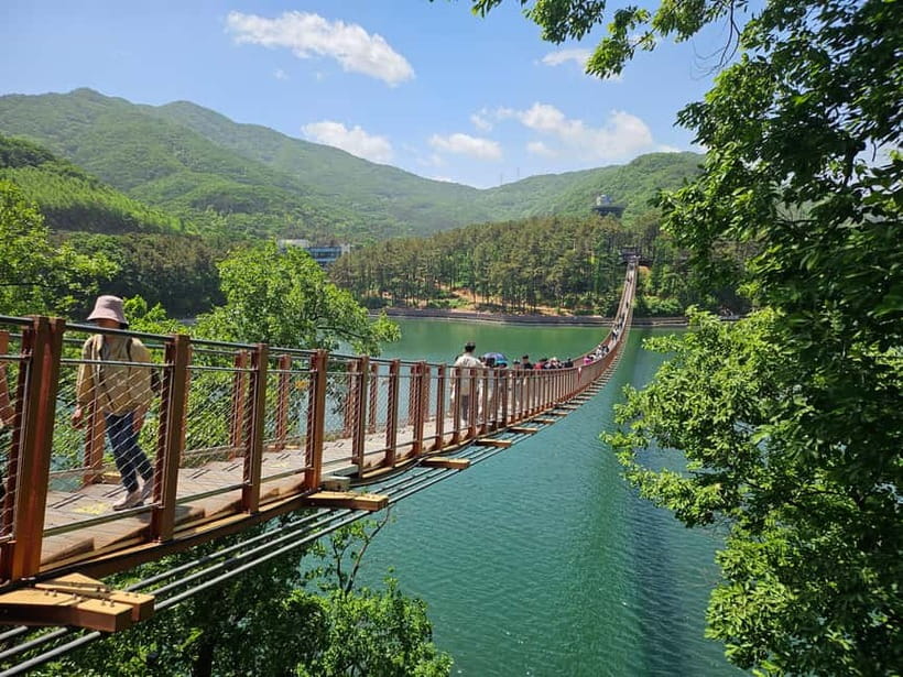 DMZ; NK Defector, 3rd Tunnel, Suspension Bridge,Hotel pickup - The North Korean defector option adds a human voice