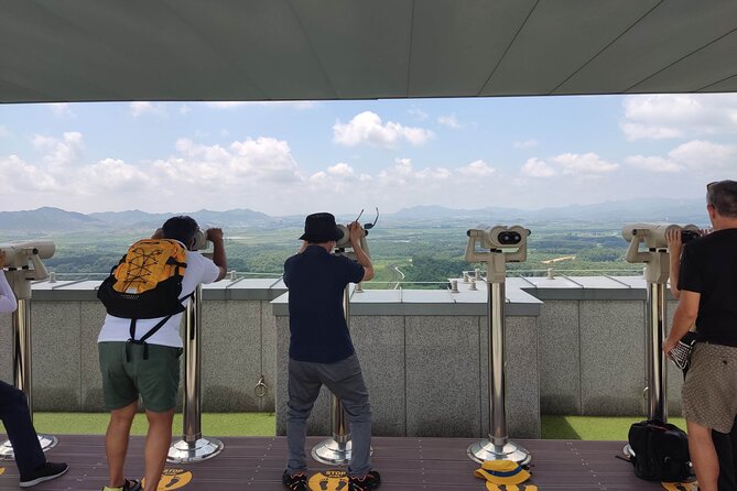 DMZ tour pick up & drop off at Incheon airport - What your private guide adds