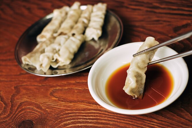 Downtown Seoul Guided Food & Market Tour with 8+ Local Tastings - Fish soup, kimbap, and the rhythm of market eating