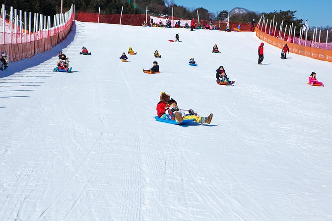 Elysian Gangchon Winter Ski + Eobi Ice Valley Day Tour fr Seoul - What to bring and what to settle before booking