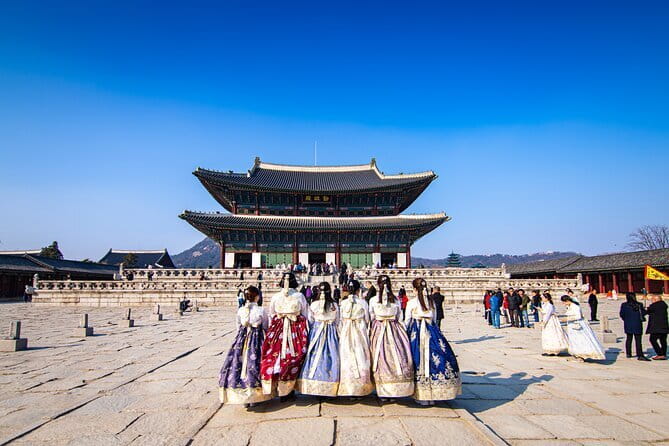 Eobi+Nami+Hanbok Tour with Rail Bike or Strawberry Option - Transport takes planning, especially in bad traffic