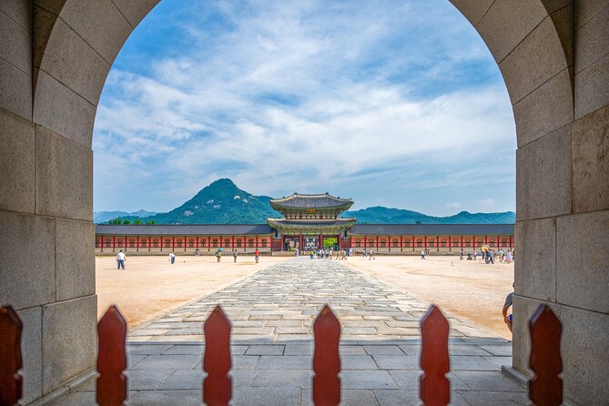 Essence of Seoul, 100% Private Full Day City Tour - Gyeongbokgung Palace: the essential first stop