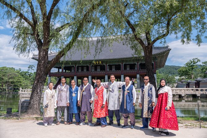 Flexible Private Van Tour in Seoul by Experts - Bukchon Hanok Village and the value of a short stop