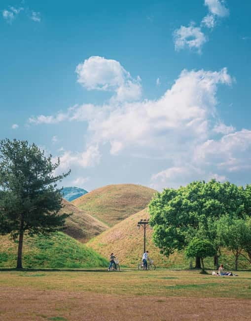 From Daegu: Gyeongju UNESCO Tour 7 Highlights with Bulguksa - Daereungwon: royal tombs beneath the grassy mounds
