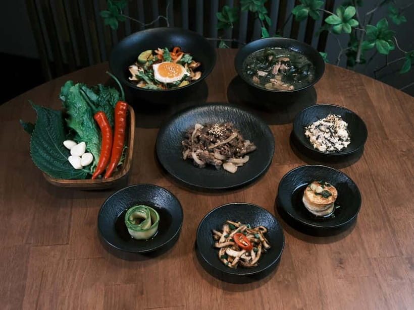 From Forest to Table: A Hansik Cooking Journey in Seoul - Samgyeopsal and ssam at the table