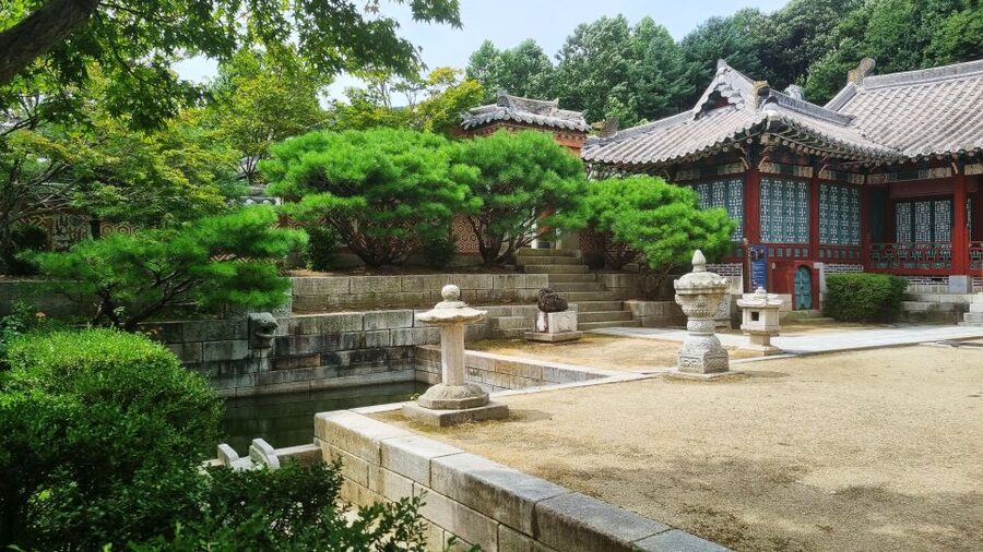 From Seoul: Dae Jang Geum Park Historic K-Drama Set Tour - The BTS Suga connection at Daechwita