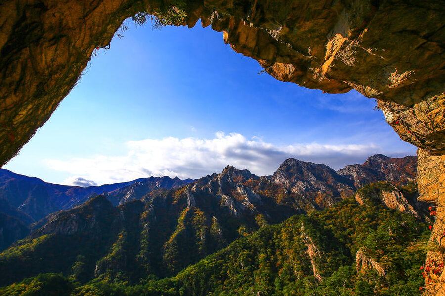 From Seoul: Seoraksan Mountain with Cable Car- Shuttle Bus - What the guides add to the day