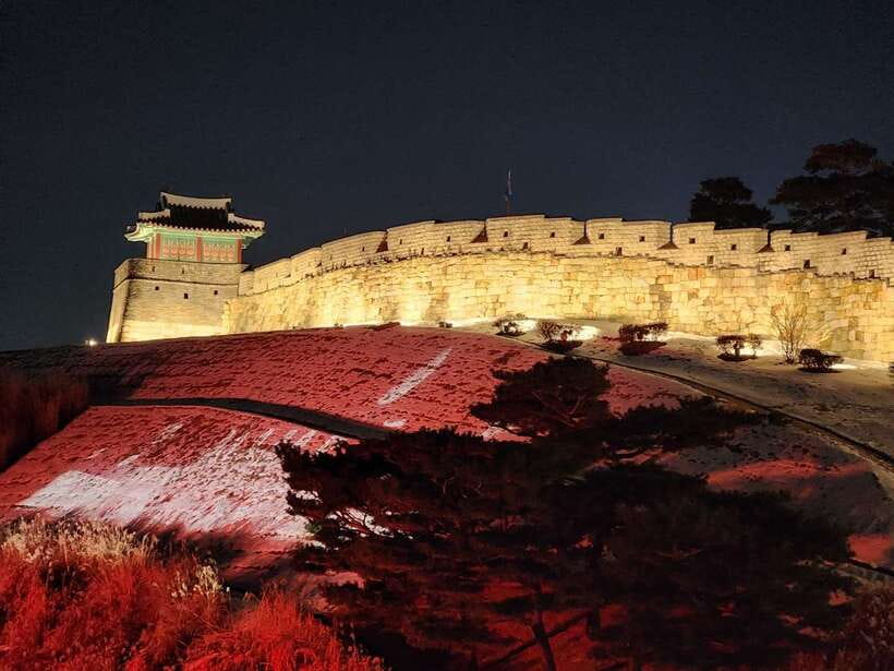 From Seoul: Suwon Hwaseong Fortress Night Tour - Haengnidan-gil, hanoks, and screen locations