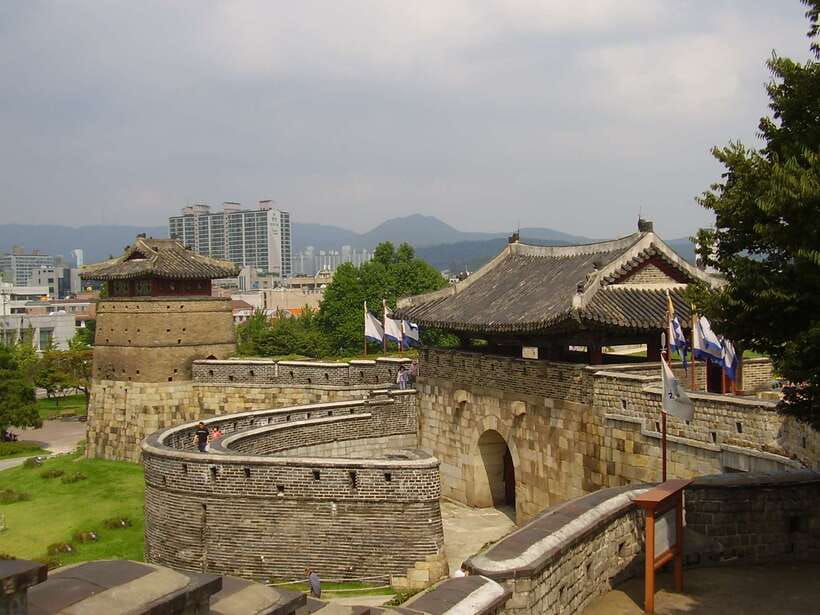 From Seoul: Suwon Hwaseong Fortress Tour - Why Suwon Hwaseong is worth the trip from Seoul