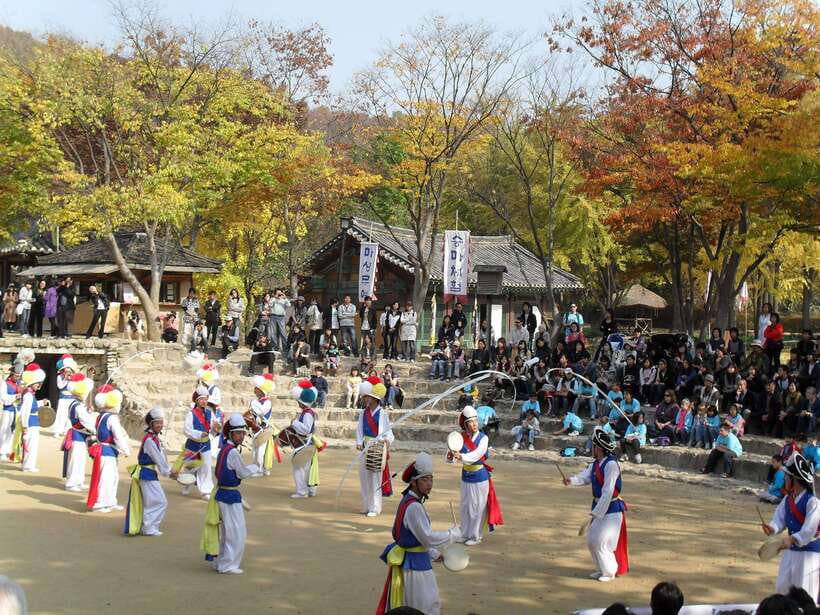 From Seoul: Suwon Hwaseong Fortress Tour - Folk Village or Dae Jang Geum Park
