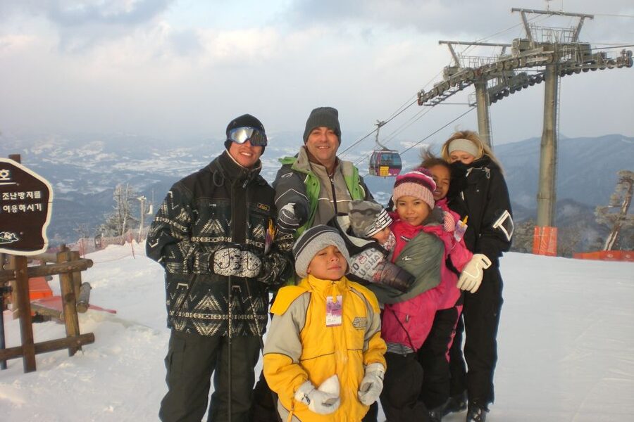 From Seoul: Yongpyong Ski Day Tour with Transportation - Clothing and equipment details