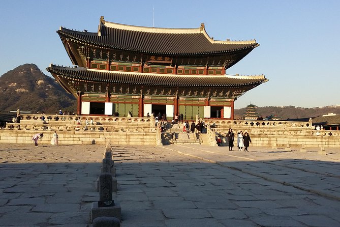 Full Day- Essential Seoul City Tour & Gourmet Tour(including Lunch and Dinner) - Baek In-je’s House adds a closer look at hanok design