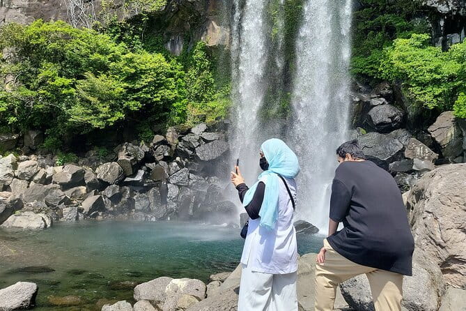 Full Day Jeju Private Customizable highlight Tour - Seongeup Folk Village and Jeju’s older homes