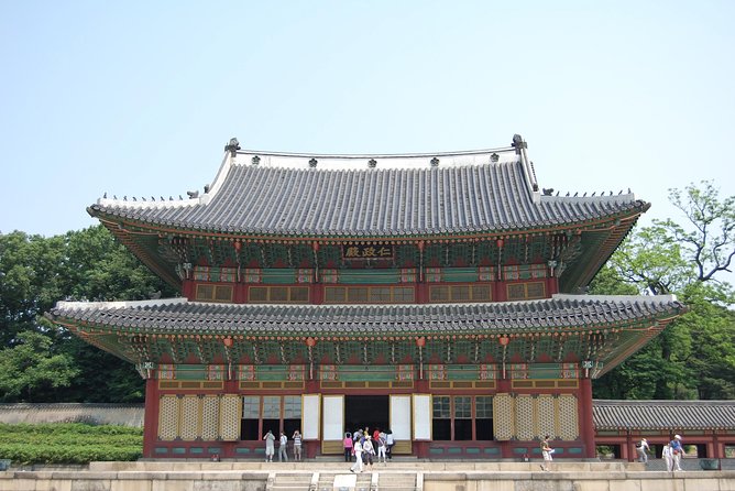Full-Day Palace Tour in Seoul - Jogyesa Temple in central Seoul
