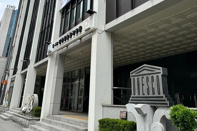 Gwangju City Tour : Where old meets new (private) - Yangnim-dong’s missionaries, buildings, and art