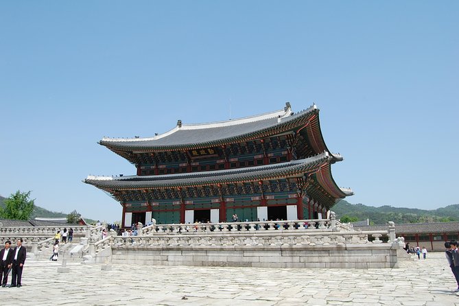 Gyeongbok Palace and Korean Folk Village Tour - Why this tour works as a first look at Korean culture