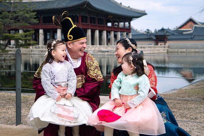 Gyeongbokgung palace family/group private photoshoot - Key points at a glance